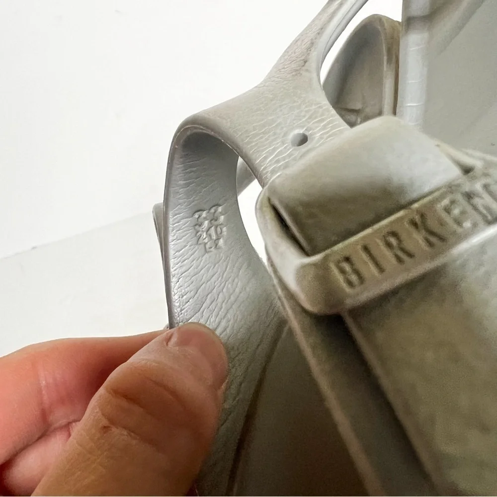 Birkenstock Gizeh Rubber Foam Sandals Grey Silver Size 33 Kids Size 2